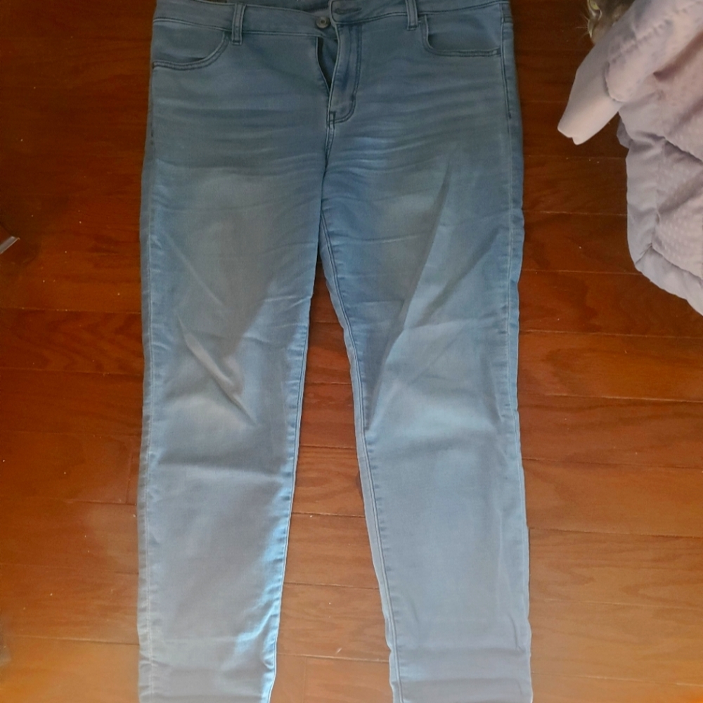 American Eagle Mid-Rise Skinny Jegging Size 14 Short
